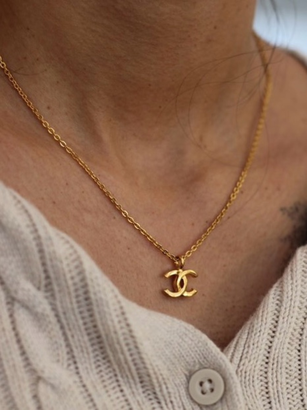 Authentic Vintage CHANEL gold mini CC pendant necklace 1982